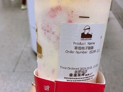 桃子草莓酪酪-LELECHA乐乐茶(美罗城店)