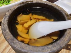 山泉水松茸汤-小大董·烤鸭(凤凰汇店)