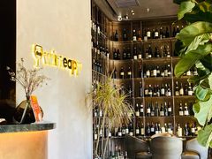 -wineapp葡萄酒餐吧(外滩金融中心店)