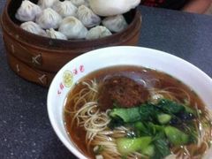 灌汤小笼-大龙汤包