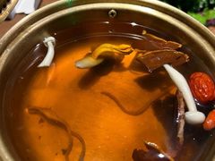 -慢丽江·云南野生菌土鸡锅(西山店)
