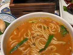 小锅米线-云海肴·汽锅鸡·云南菜(天山百盛优客店)