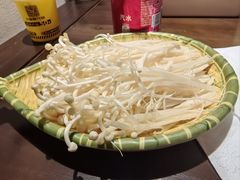 -聚汇三少·龙虾·中餐厅(莫邪路新天地店)