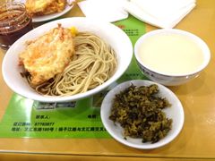 干拌面、煎鸡蛋、豆浆、小菜-大明寺素食坊(扬子江中路店)