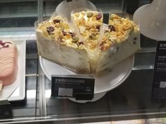坚果燕麦酸奶风味蛋糕-星巴克(北京广渠门名敦道店)