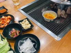-肉甲韩国木炭烤肉(新壹街1店)