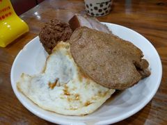焖肉-潘国仙耳光馄饨(黄家阙路店)
