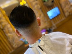 -红人馆造型世爵国际