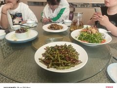 -鹤鸣嘉印象饭店(东市场小区店)