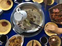 -马路边边·成都串串(翠柏路店)