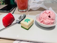 -必胜客(证大大拇指店)