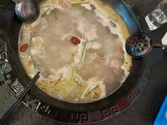 -重庆烧鸡公火锅(簋街店)