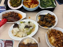 -同济大学本部学苑饮食广场