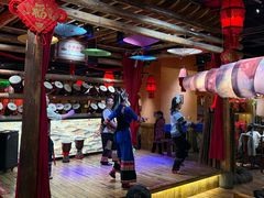 -老滇山寨•云南特色菜•地方菜•民族风情歌舞表演(金碧店)