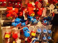 -名创优品(北京新中关购物中心地铁层店)