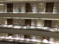 -上海滴水湖皇冠假日酒店