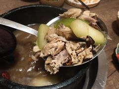 -蘑界·野生菌火锅(深业上城店)