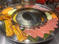 -哈哈碳都·牛肋条无限自助烤肉(台江万达店)