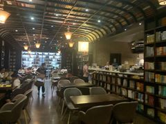 -钟书阁(松江泰晤士小镇店)