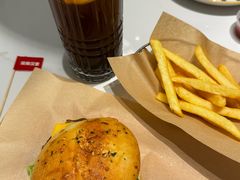 -必胜客(松雷店)