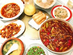 -渝信川菜 · 川味家常菜(财富购物中心店)