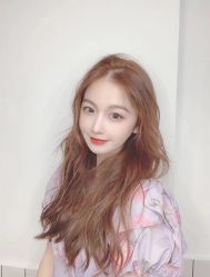 -变画·发型STUDIO