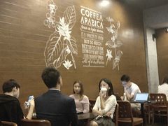 大堂-星巴克臻选(深圳皇庭广场分店)