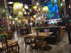 -临界音乐酒馆·小龙虾·江湖菜(华熙LIVE·鱼洞店)