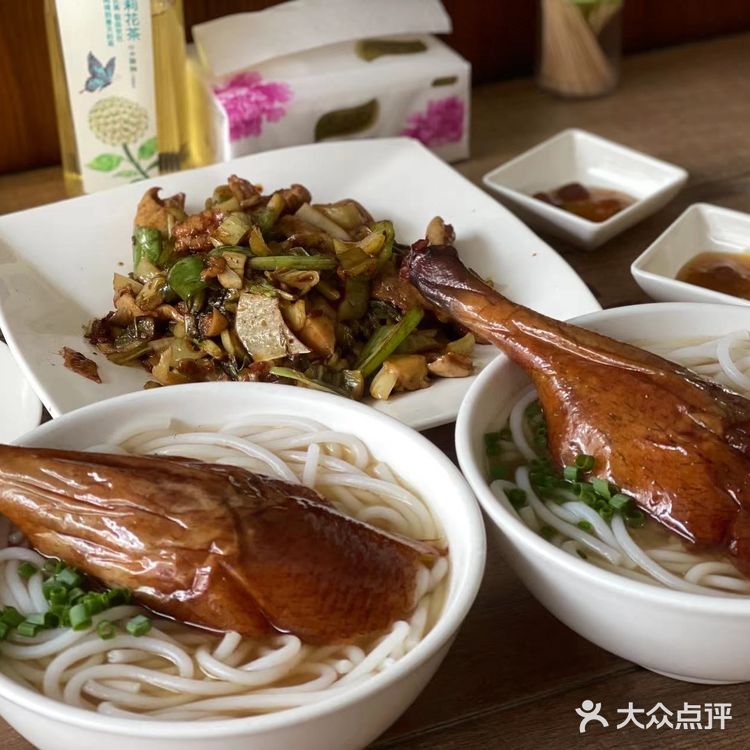 -一整个烧鹅腿,看了都流口水🤤-