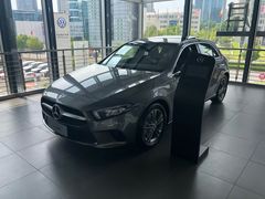 -杭州中升之星奔驰4S店(滨江店)