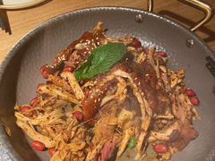 手撕扁担鸡-吃饭皇帝大(解放西路店)