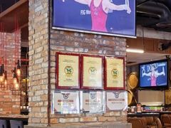 -BOURBON 玻本美式餐厅酒吧(虹桥新天地店)