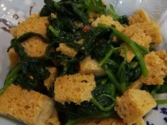 -壹阁胡羊焖饼(特色小吃街店)