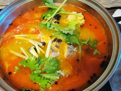 -野山舂·贵州现舂酸汤火锅(鸿通城店)