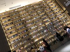 等候区-深影国际影城(学院南路店CGS中国巨幕店)