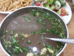 粉丝汤-清真老铁家灌汤包