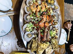 -东来菜馆•手抓海鲜家常菜•海鲜锅贴