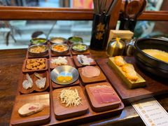 -银米·云南传统过桥米线(双廊黑金冠店)