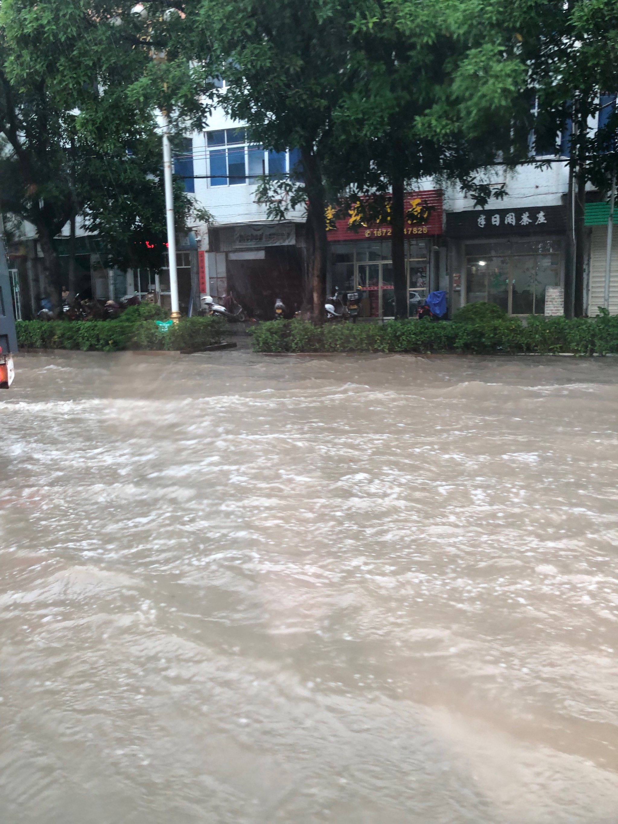 潮州这一下暴雨就内涝