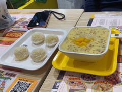 -满记甜品(优客百盛店)