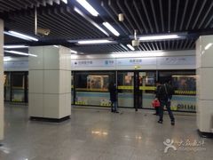 -陆家浜路(地铁站)