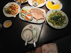 -大头虾越式风味餐厅(光明广场店)