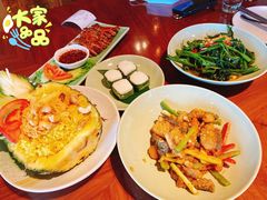 菠萝海鲜炒饭-mango tree芒果树泰国餐厅(青岛万象城店)