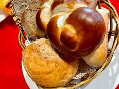 面包筐-申德勒加油站餐厅(三里屯北小街店)