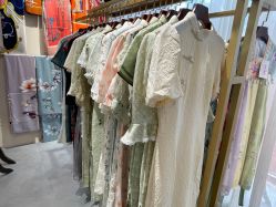 -一揽芳华汉服旗袍体验馆(拙政园店)