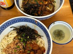 -沪西老弄堂面馆(定西路店)