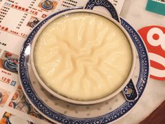 -广信牛奶甜品世家(台东店)
