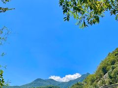 -燕子河大峡谷天坑仙境