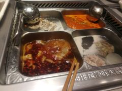 四宫格锅底-海底捞火锅(河东万达广场店)