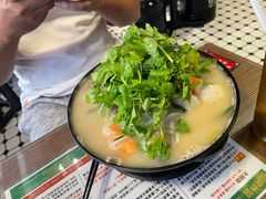 浓汤鱼汁小锅米线-肥汁米蘭香港米线(宁波路总店)
